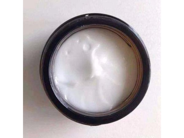 筋骨理療小白膏，頸肩腰腿痛小白膏